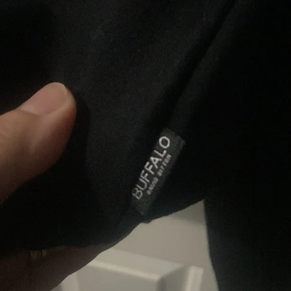 Black Buffalo puff sleeve knit top, in size large. - Picture 3 of 5